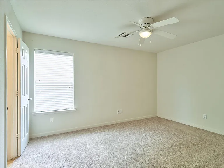 4243 Medina River Loop — Photo 21