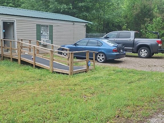 3rd image of 40 Luther Ln