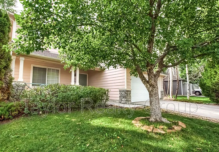 13460 Vine St — Photo 2