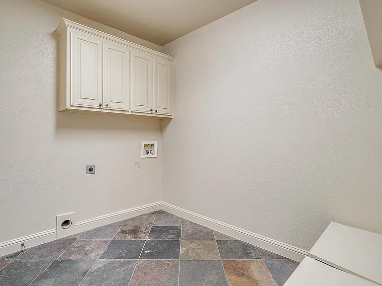 101 Prairie Dunes Dr — Photo 19