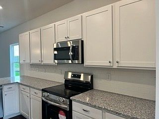 4th image of 216 Hillview Ave Lot 70