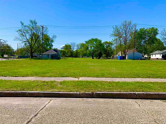 2nd image of 2430 1st Ave