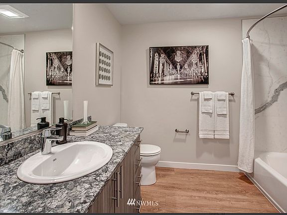 5th image of 1085 103rd Ave NE #616