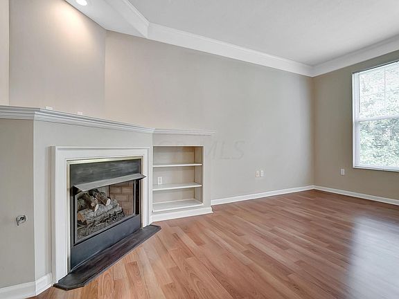 4th image of 6714 Durwood Ln