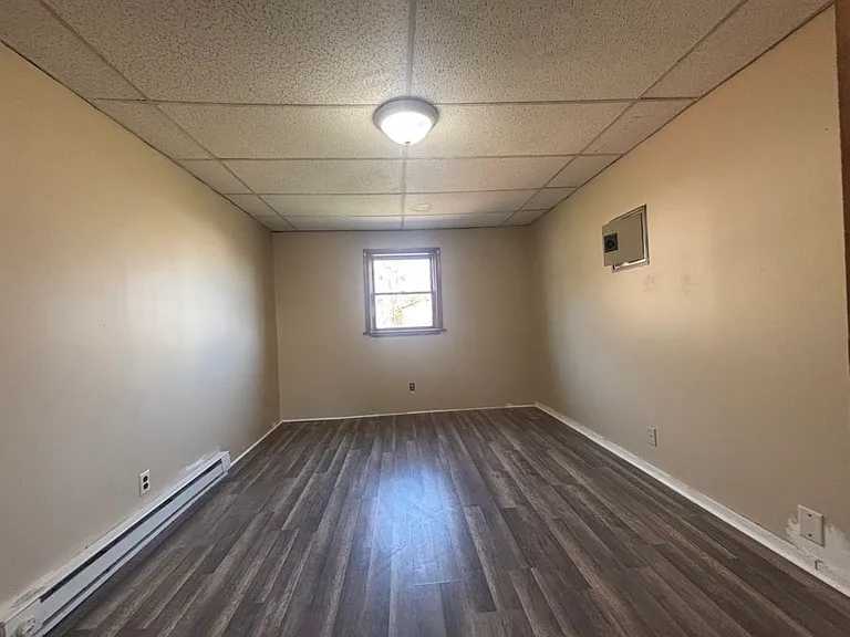 381 Main Rd — Photo 4