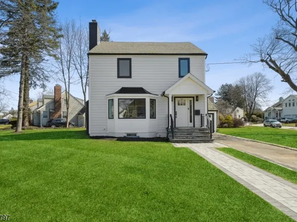 28 Winding Ln, Bloomfield Twp., NJ 07003