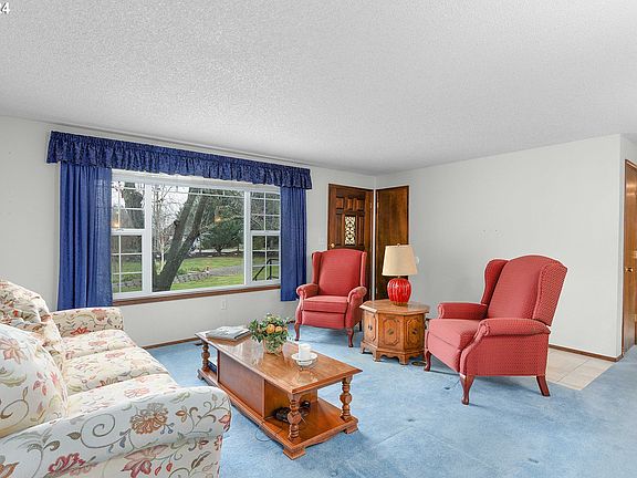 5th image of 200 Shady Dr