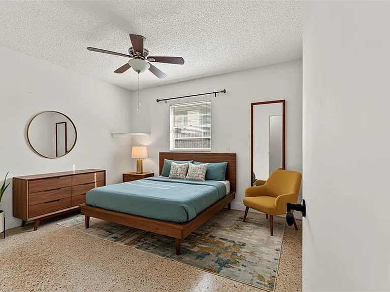 314.5 W Alva St — Photo 14
