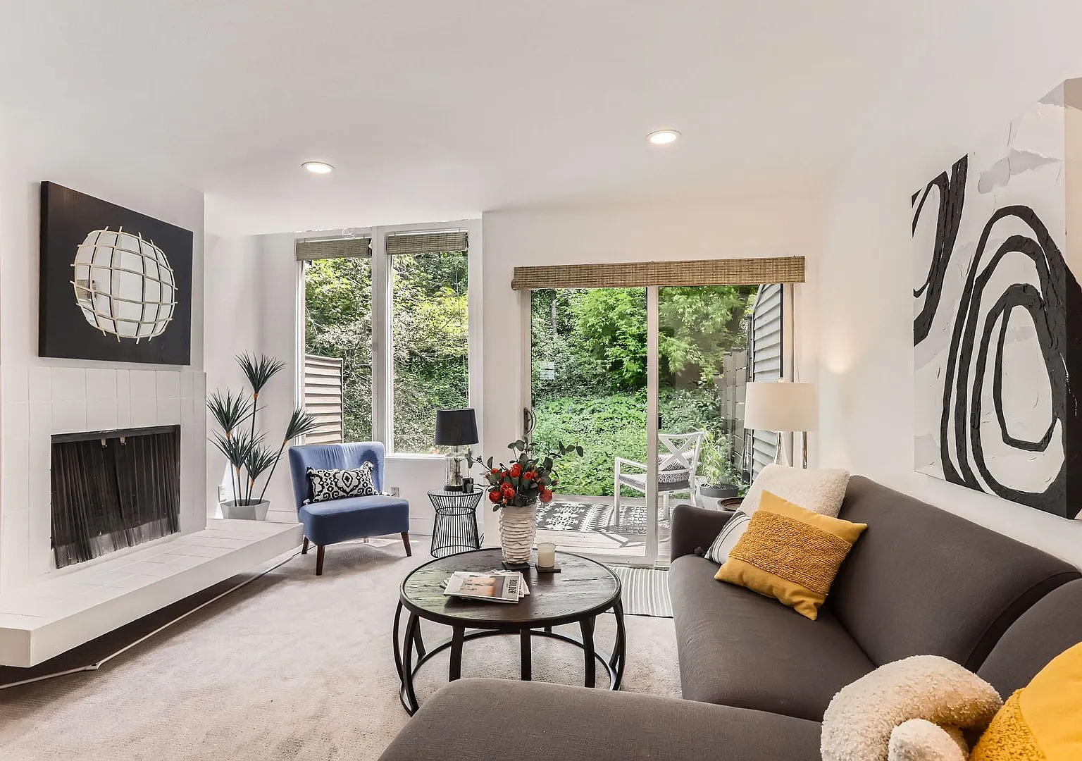 West Boulder 2BDR Fully Furnished Comfort — Photo 1