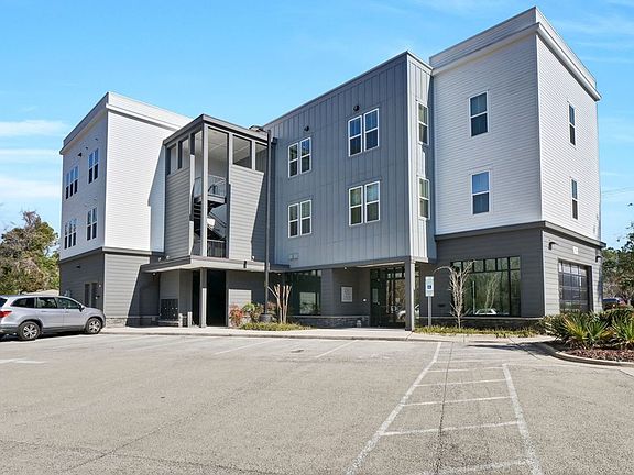 2nd image of 720 S Kerr Ave APT 301