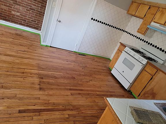 5th image of 917 N 24th St #1