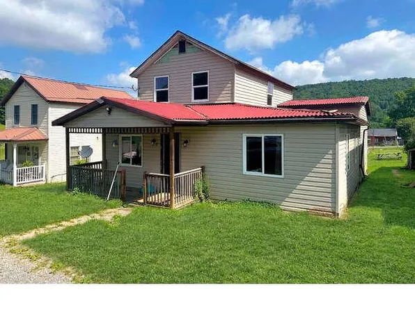 15 Ash St, Bayard, WV 26707