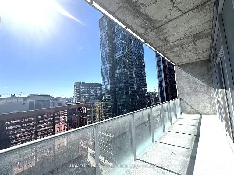 375 King St W #1701 — Photo 22
