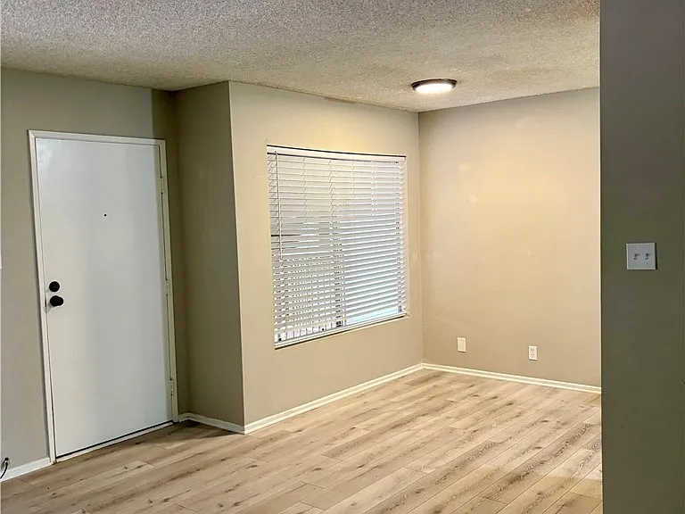 545 Chestnut Ave #203 — Photo 5