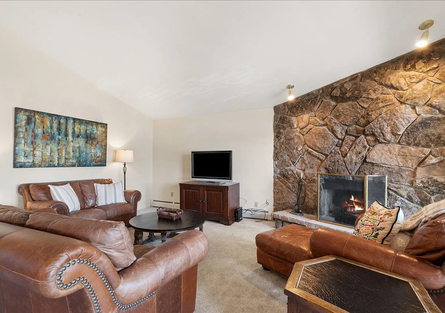 Large Timberline Condo 2 Bedroom Dillon Condo with Mountain & Lake Views — Photo 3