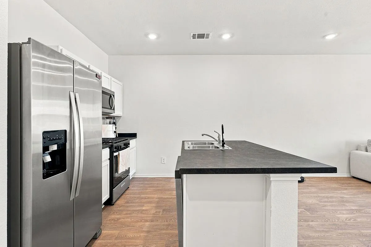 2 bed, 2.0 bath, 995 sqft, $1,500 — Photo 4