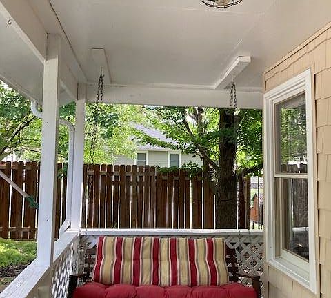 4th image of 516 S Bradford St