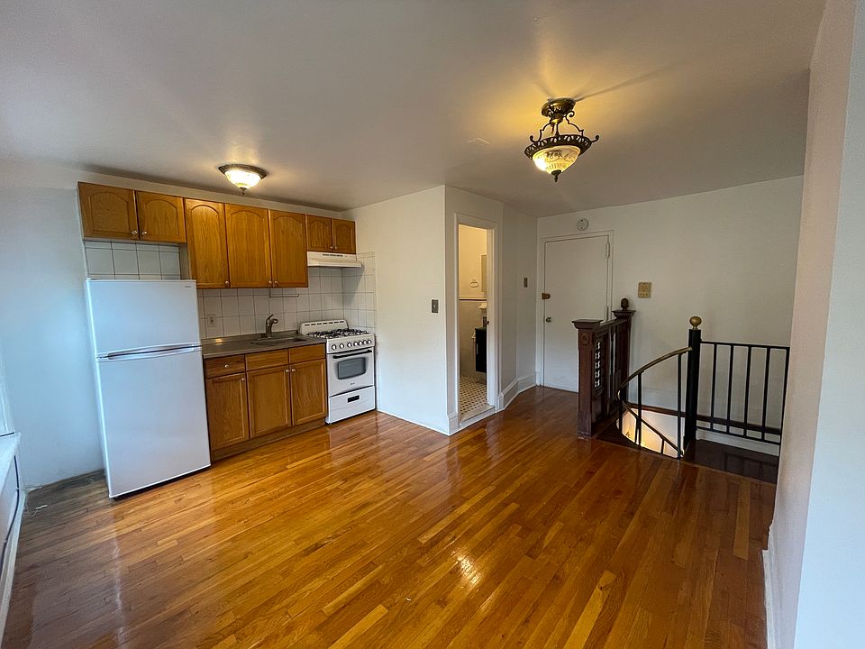 2nd image of 243 Greene Ave APT 2