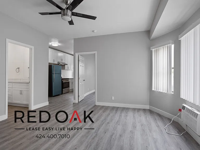 479 E 49th St #481-1/4 — Photo 11