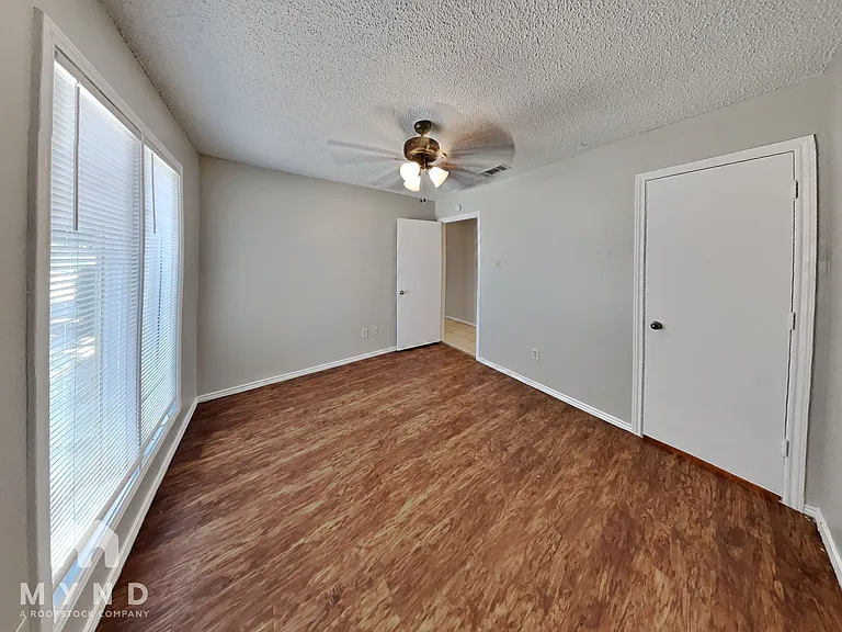 6193 34th St — Photo 12