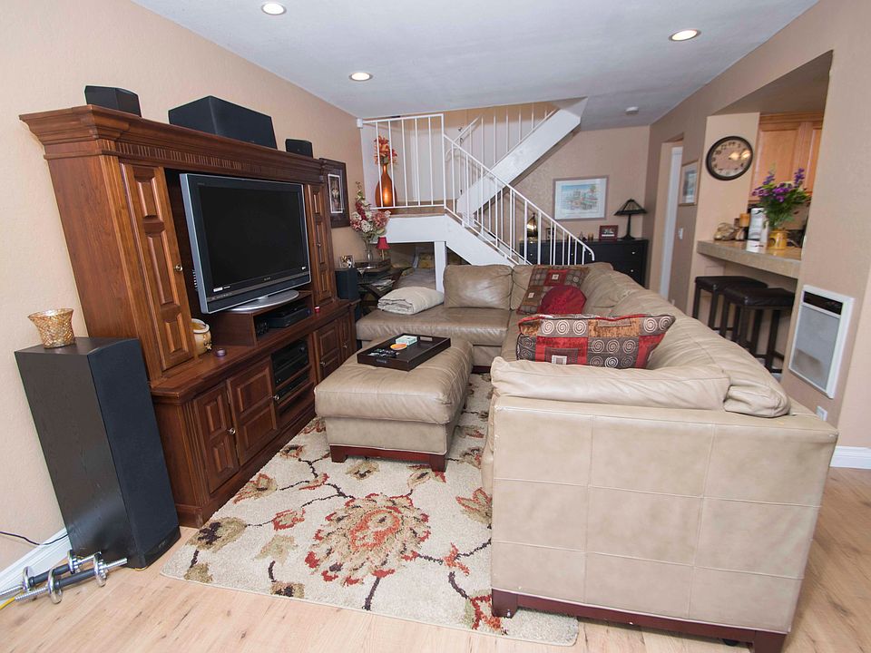 1st image of 681 Copper Dr