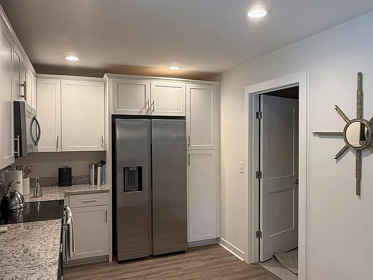 1210 Brody Ave — Photo 10