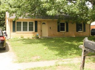 621 Elk Lake Dr, Lexington, KY 40517