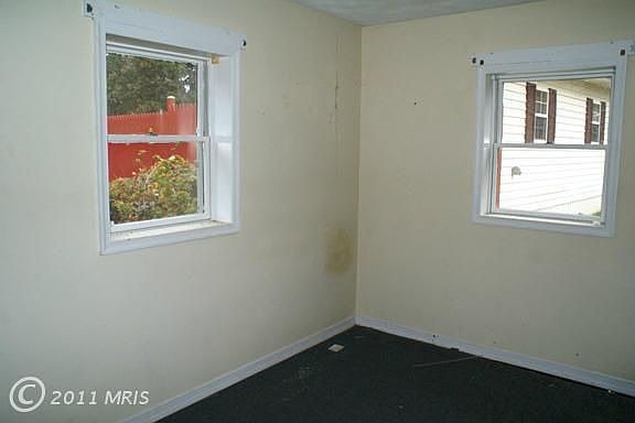 5th image of 40 Dale Dr
