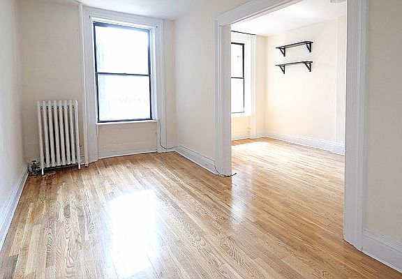 4th image of 136 Montague St APT 5