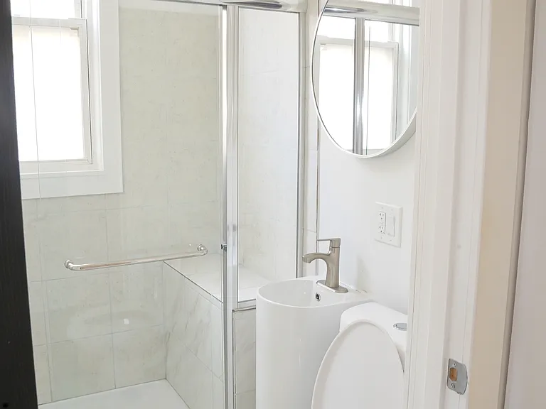 154 N Lamon Ave #2 — Photo 14