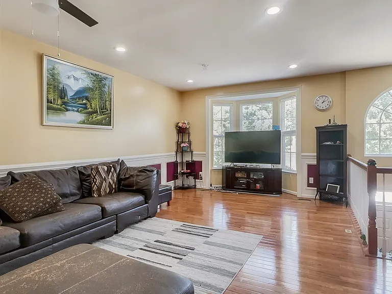 8797 Stonehouse Dr — Photo 17