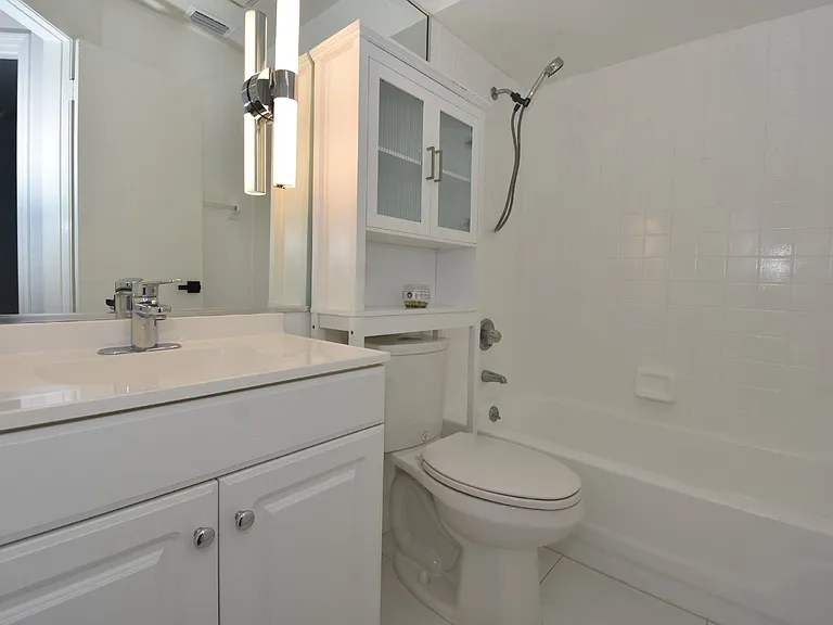 4 Southbury Ct — Photo 18