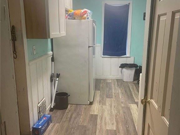 5th image of 90 Bachtel Ave