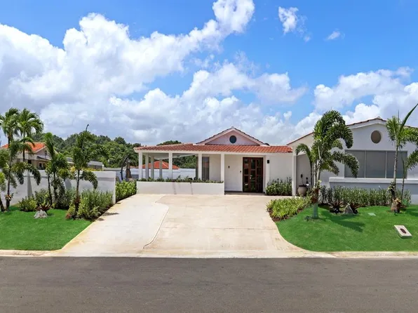 353 Camino Del Cpe, Dorado, PR 00646