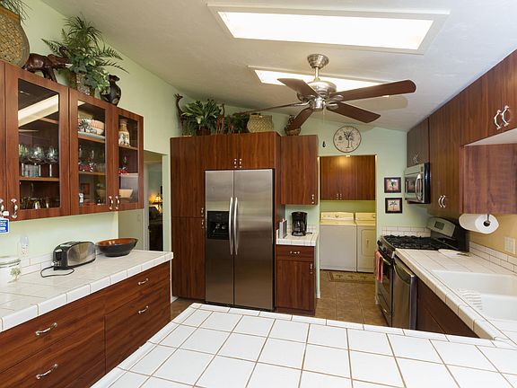 3rd image of 57 Maywood Ln