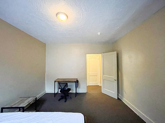 3rd image of 3563 Beechwood Blvd #3563