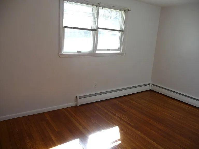 FRONT BEDROOM
