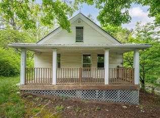1320 Jennelle Rd, Blacksburg, VA 24060