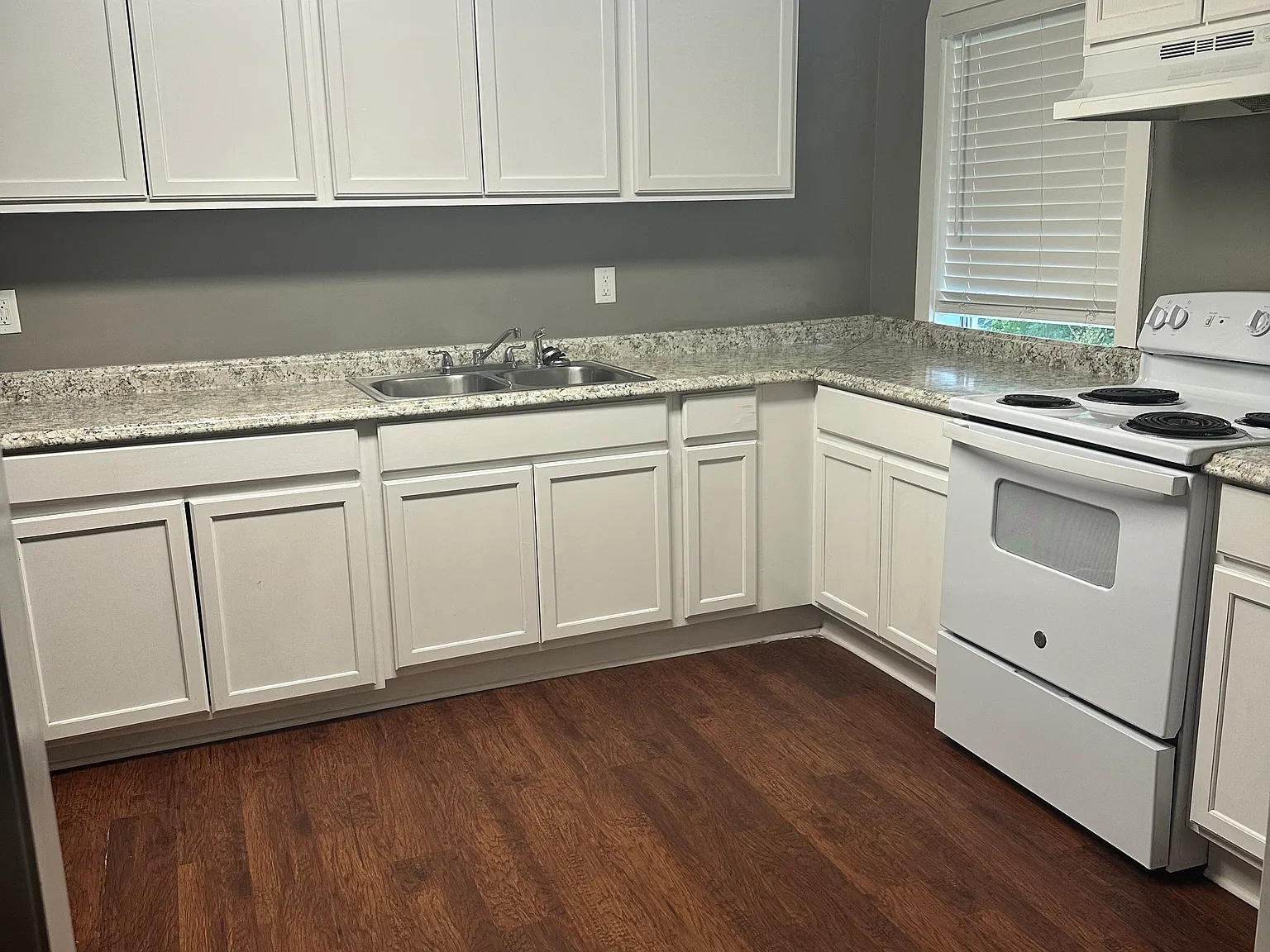 4209 Clinch St — Photo 1