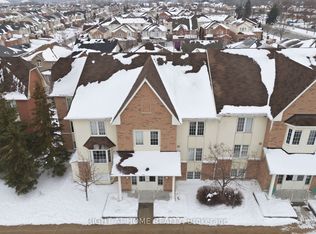 10 Petra Way #3, Whitby, ON L1R 0A6