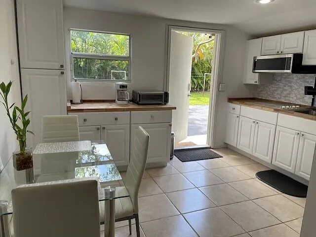 2 bed, 1.0 bath, 750 sqft, $2,400 — Photo 3