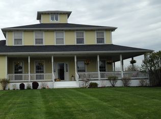 1611 Kenmore Ave, Aurora, IL 60505