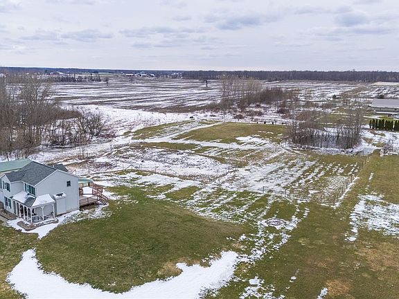 4th image of 441 Hamlin Parma Townline Rd