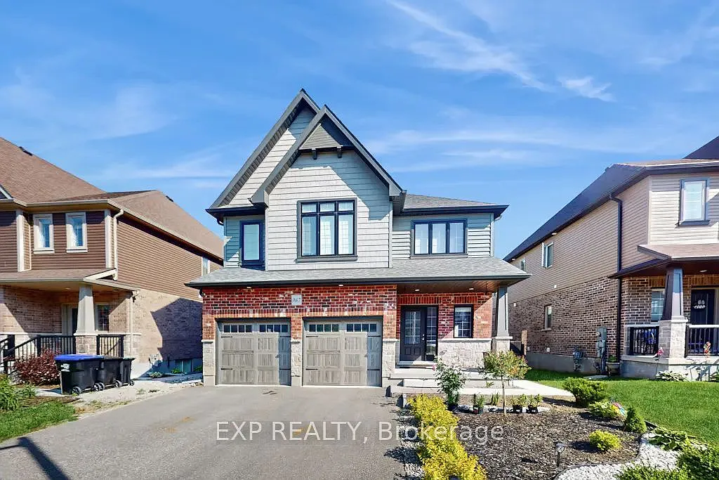 3 bed, $2,300 — Photo 1