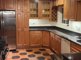 227 Sumac Rd, Highland Park, IL 60035