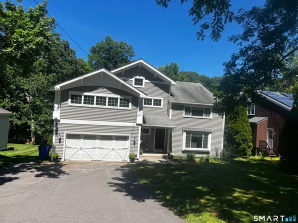 328 Tunxis Road, West Hartford, CT 06107