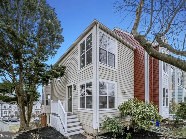 5913 Sir Cambridge Way, Alexandria, VA 22315