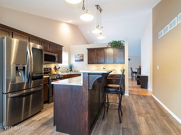 4th image of 3007 Chestnut Pointe Dr