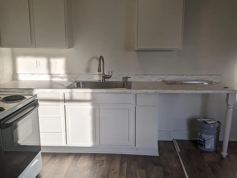 301A Sampson Ave — Photo 2