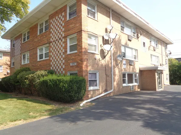 10917 S Lloyd Dr APT 3, Worth, IL 60482